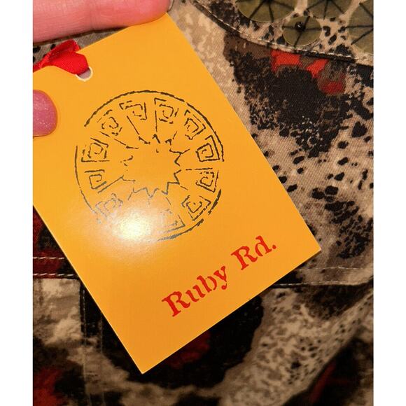 Ruby Rd petite tops / Gorgeous Top Red, Browns- Size Petite 8- NWT- $64 - Picture 14 of 15